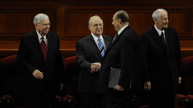 elder-Scott-newsbio-GC-Oct-2010-with-monson.JPG